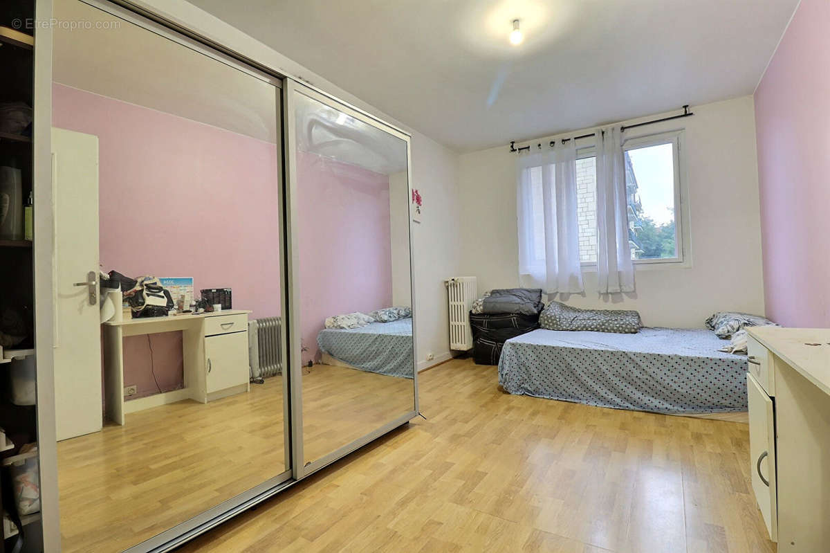 Appartement à EPINAY-SUR-SEINE