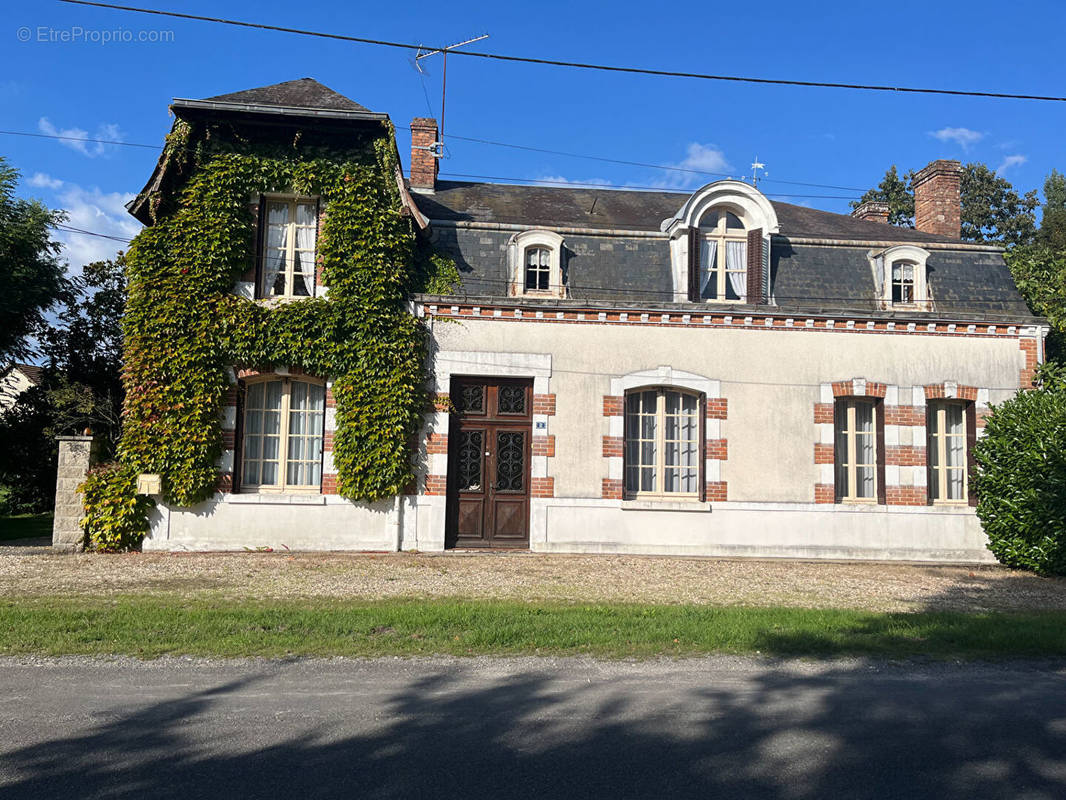 Maison à BRINON-SUR-SAULDRE