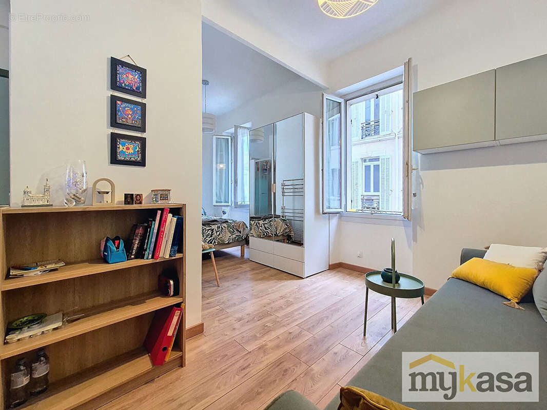 Appartement à MARSEILLE-6E