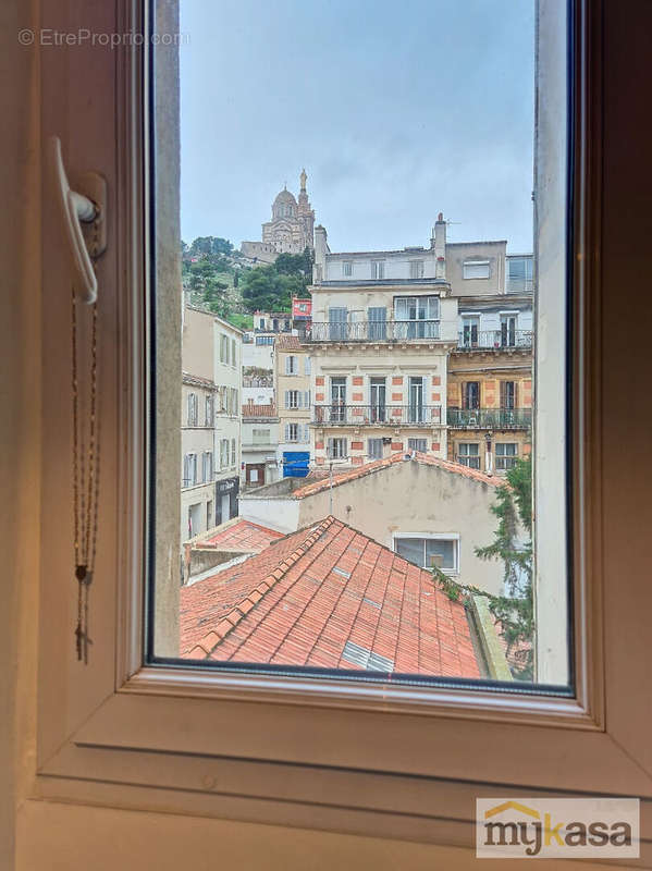 Appartement à MARSEILLE-6E