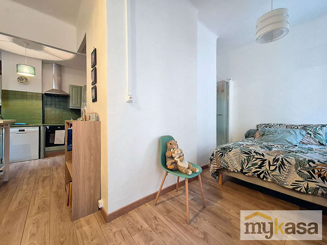 Appartement à MARSEILLE-6E