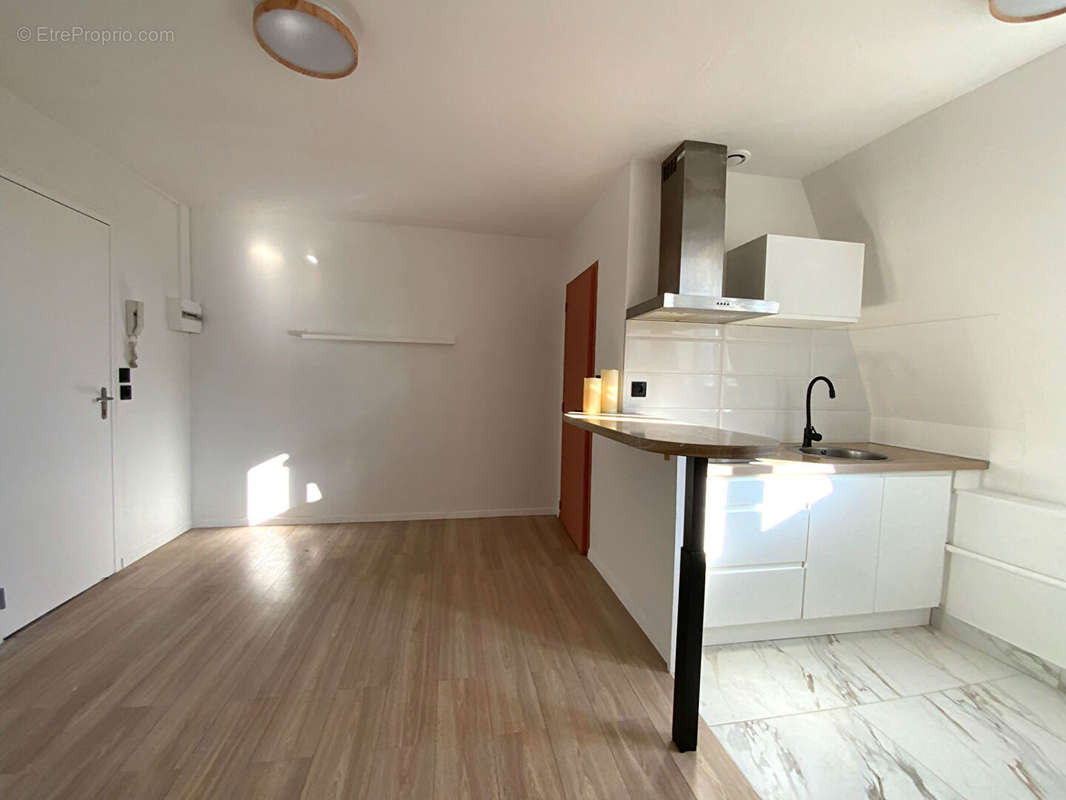 Appartement à SAINTE-SAVINE