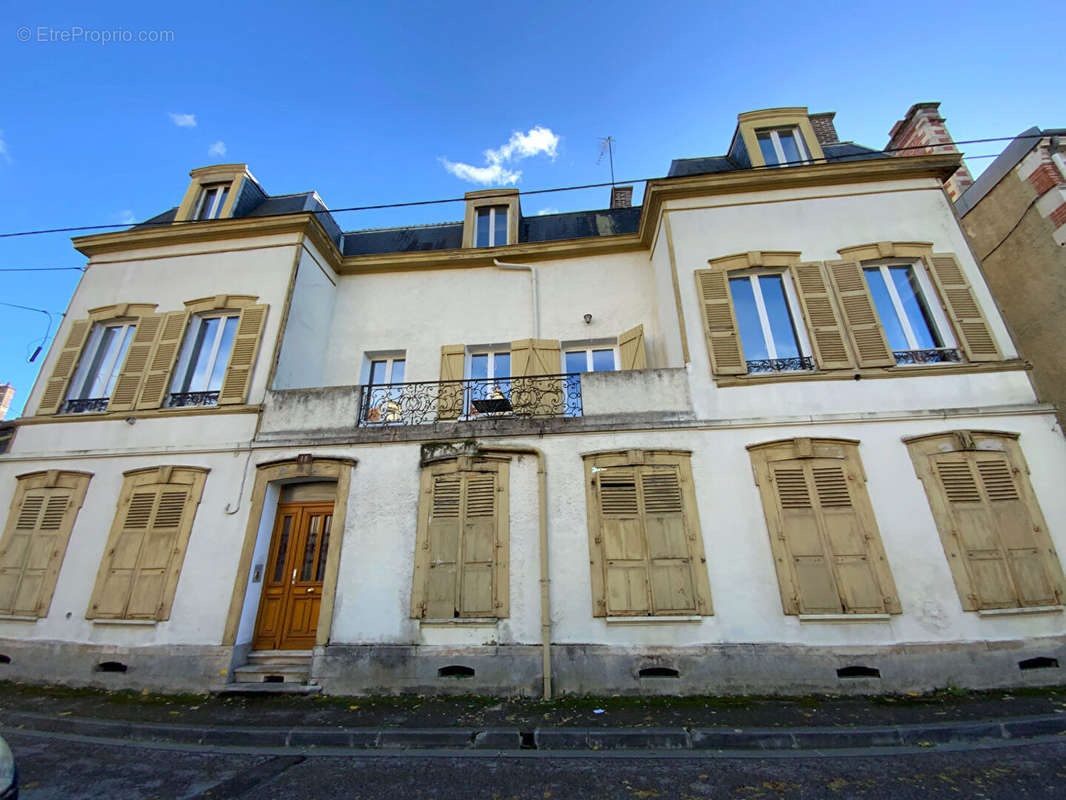 Appartement à SAINTE-SAVINE