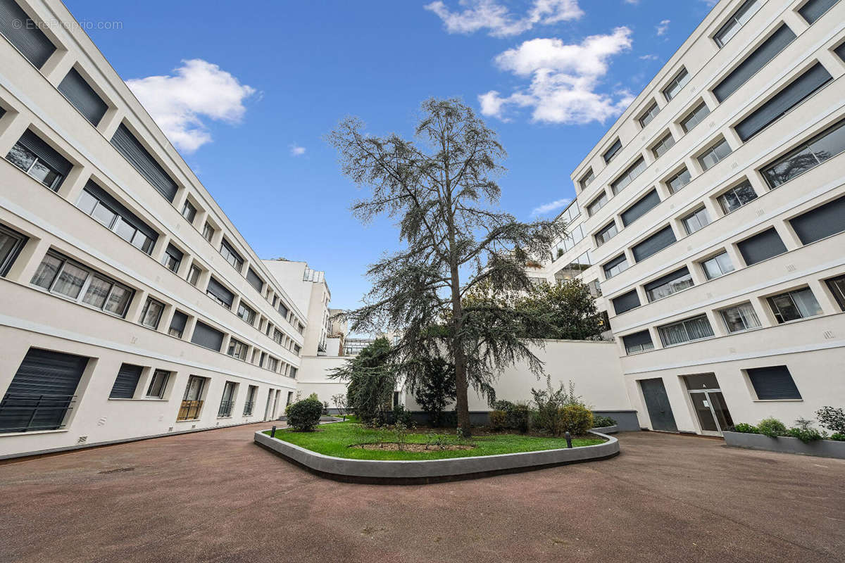 Appartement à LEVALLOIS-PERRET