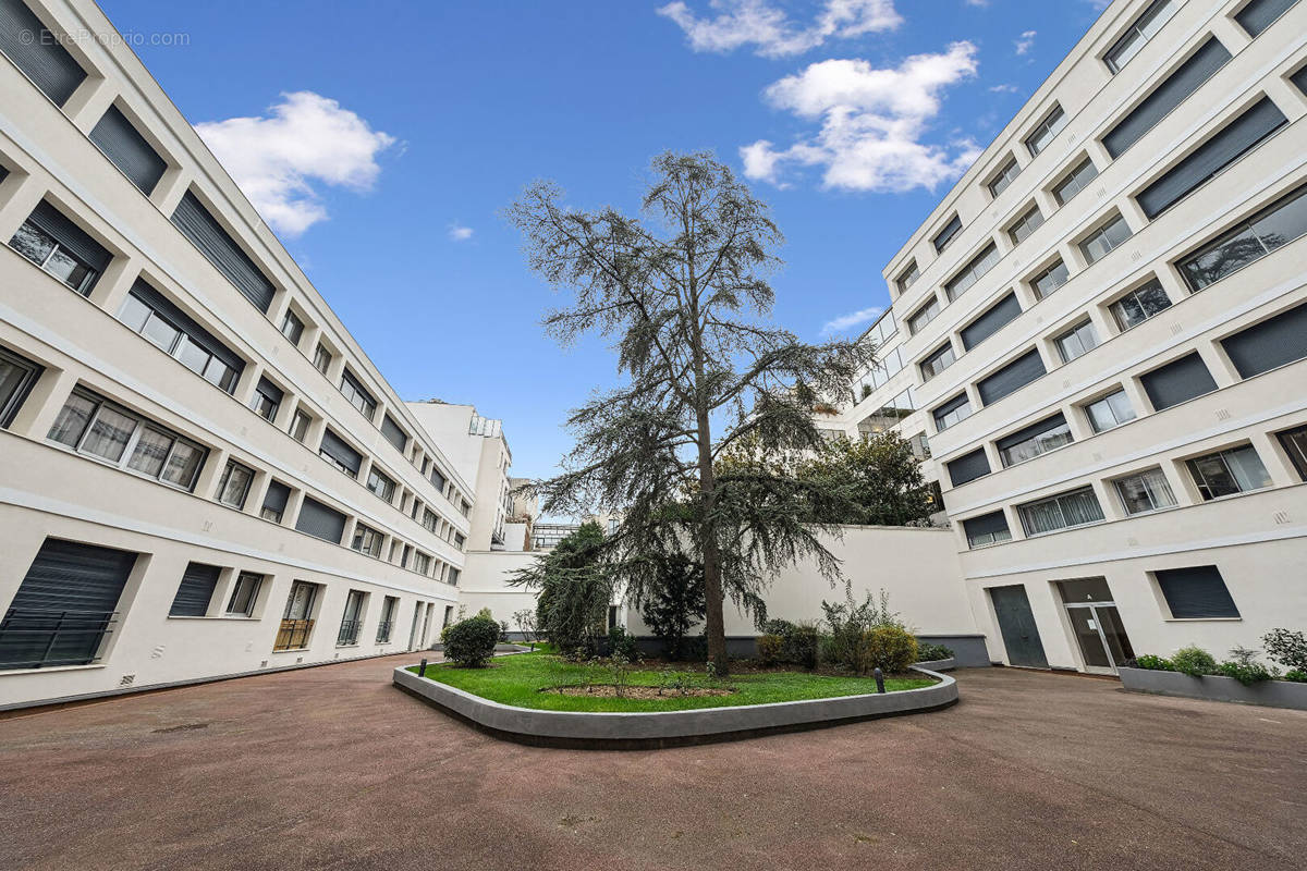 Appartement à LEVALLOIS-PERRET