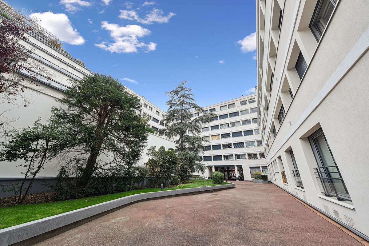 Appartement à LEVALLOIS-PERRET