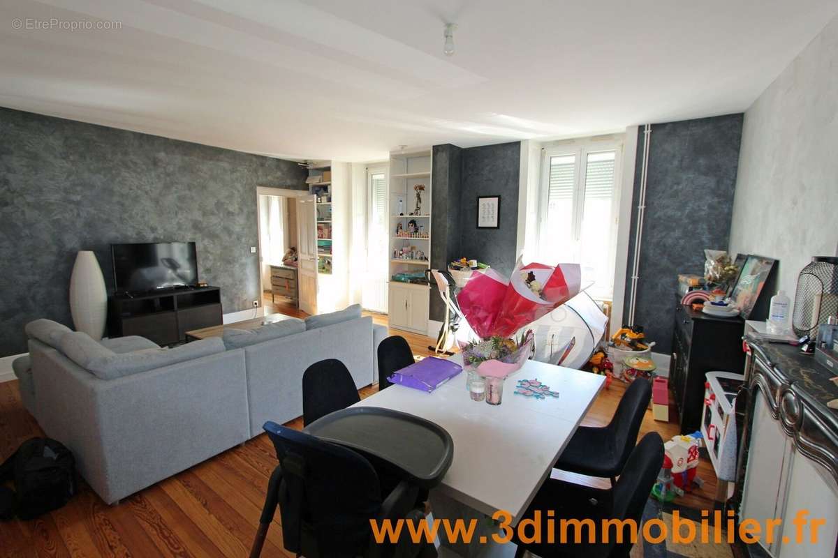 Photo 2 - Appartement à LONS-LE-SAUNIER