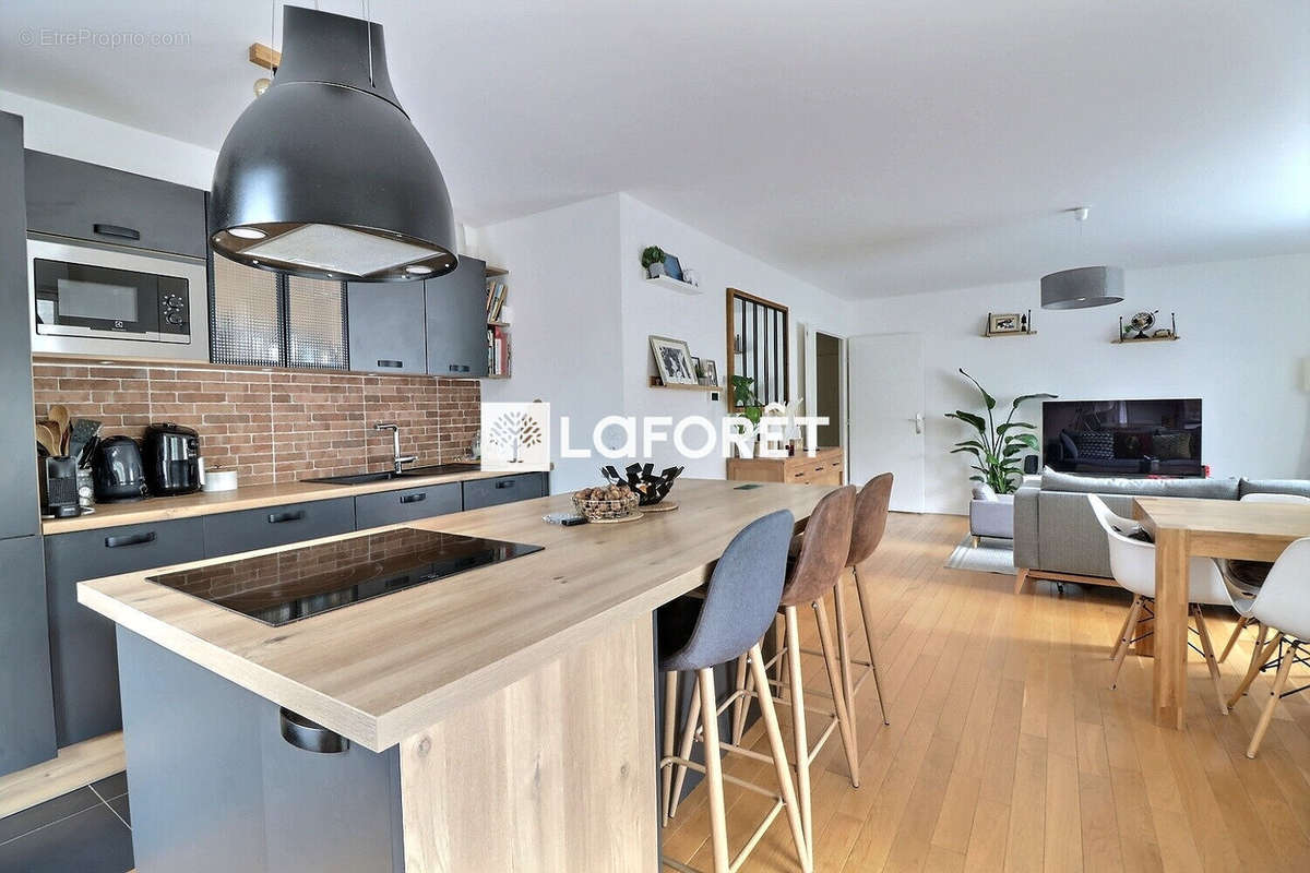 Appartement à RUEIL-MALMAISON