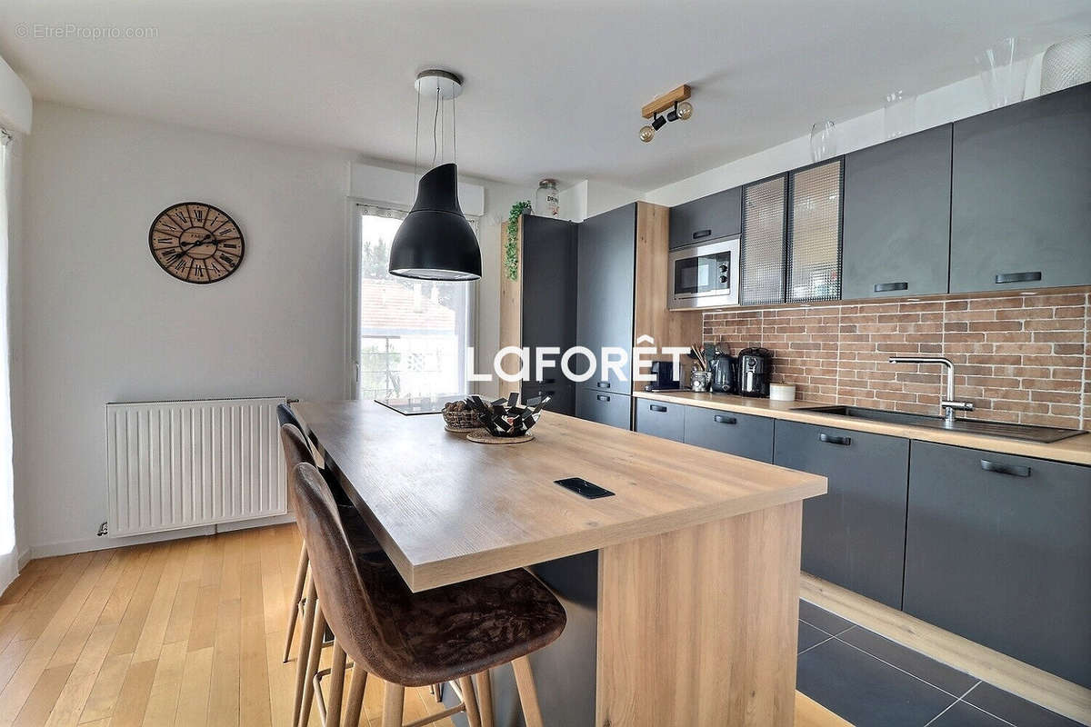 Appartement à RUEIL-MALMAISON