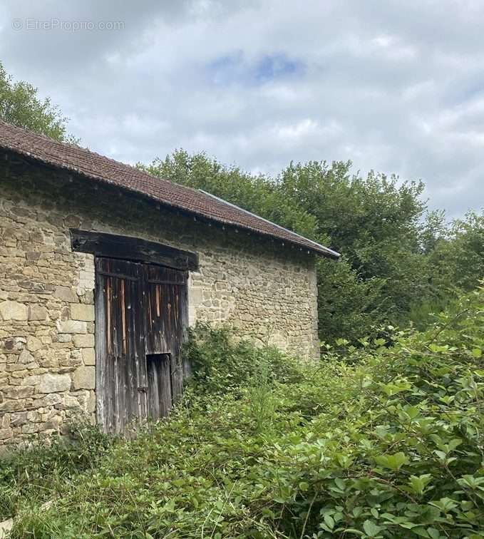 Maison à SAINT-JULIEN-LE-PETIT