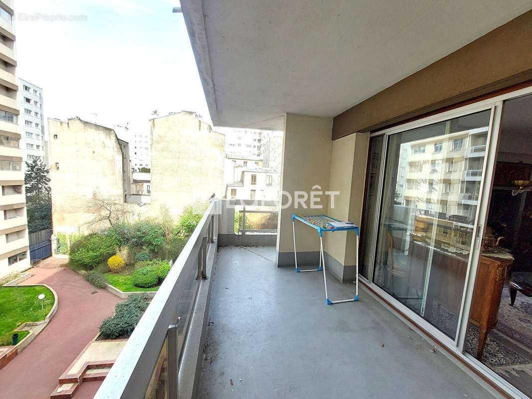 Appartement à PARIS-11E