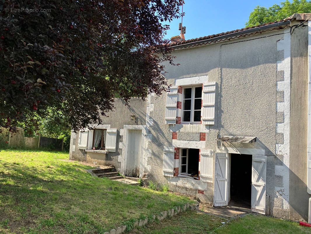 Maison à LE VIGEANT