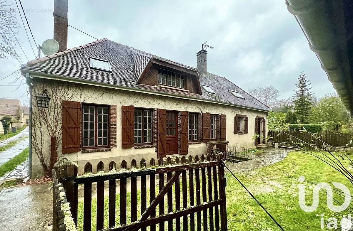 Photo 1 - Maison à NEUVILLE-SUR-VANNES