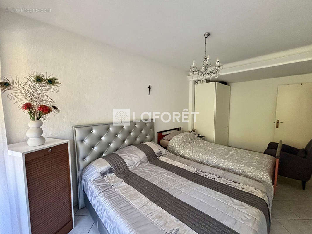 Appartement à MARSEILLE-2E