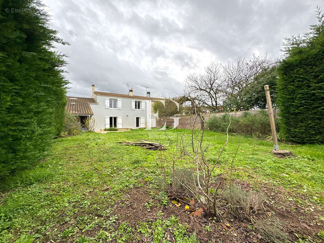 Maison à TONNAY-CHARENTE