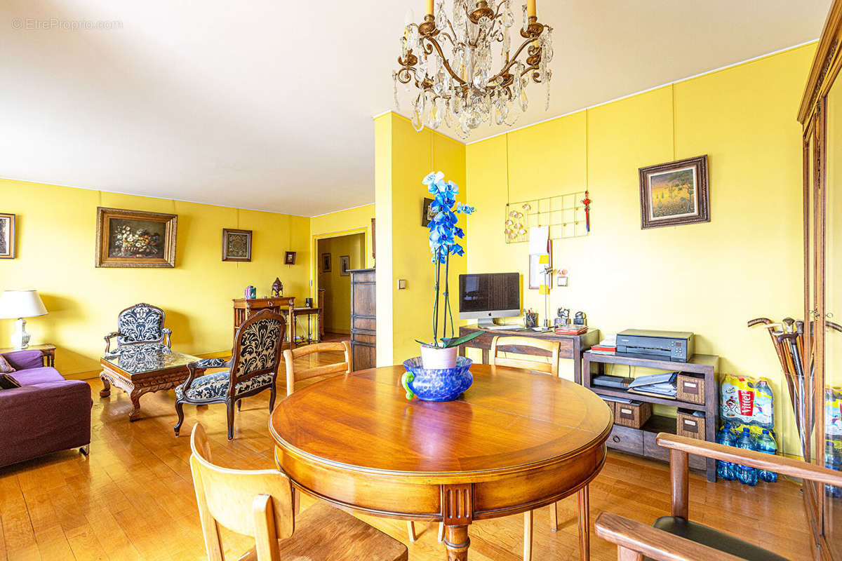 Appartement à MONTROUGE