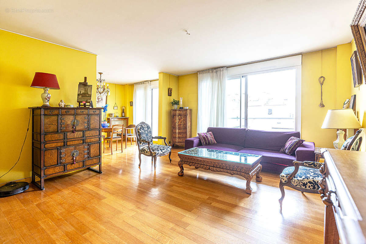 Appartement à MONTROUGE