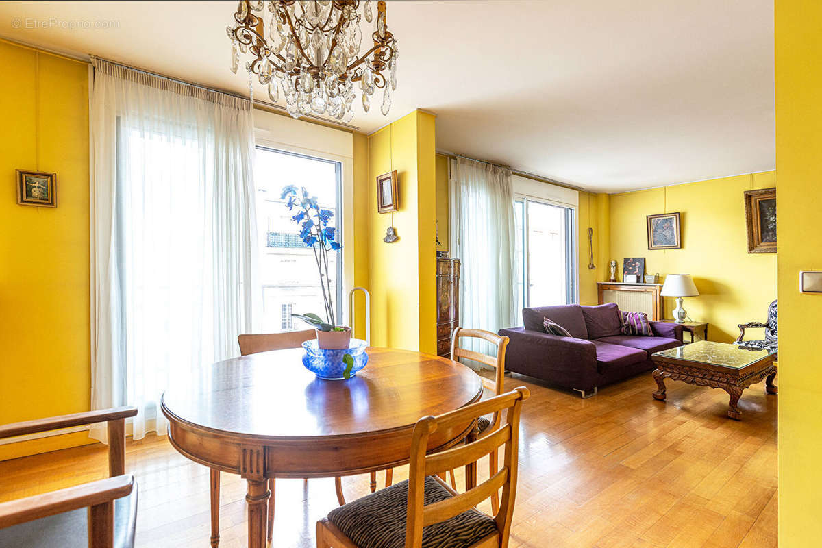 Appartement à MONTROUGE