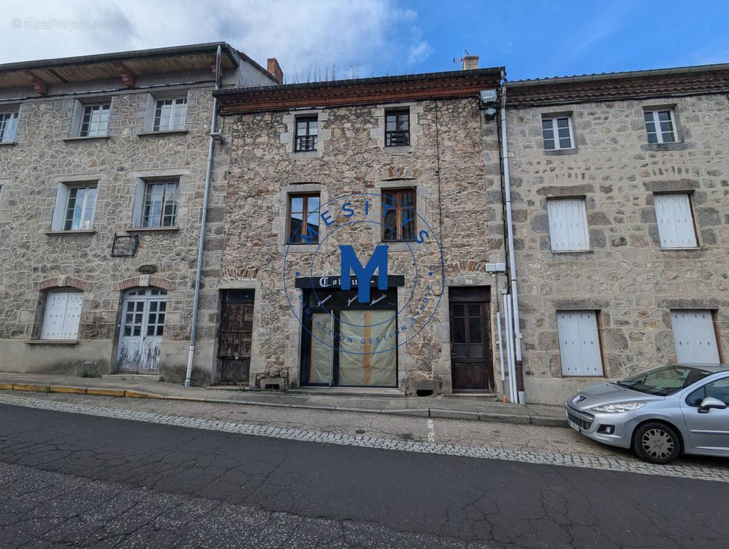 Appartement à RIOTORD