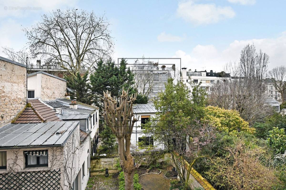 Appartement à NEUILLY-SUR-SEINE