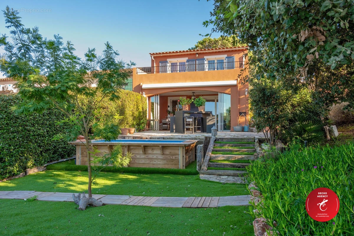 Maison à ROQUEBRUNE-SUR-ARGENS