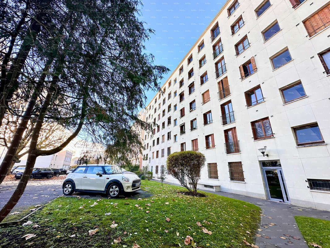 Immeuble façade arrière  - Appartement à COLOMBES