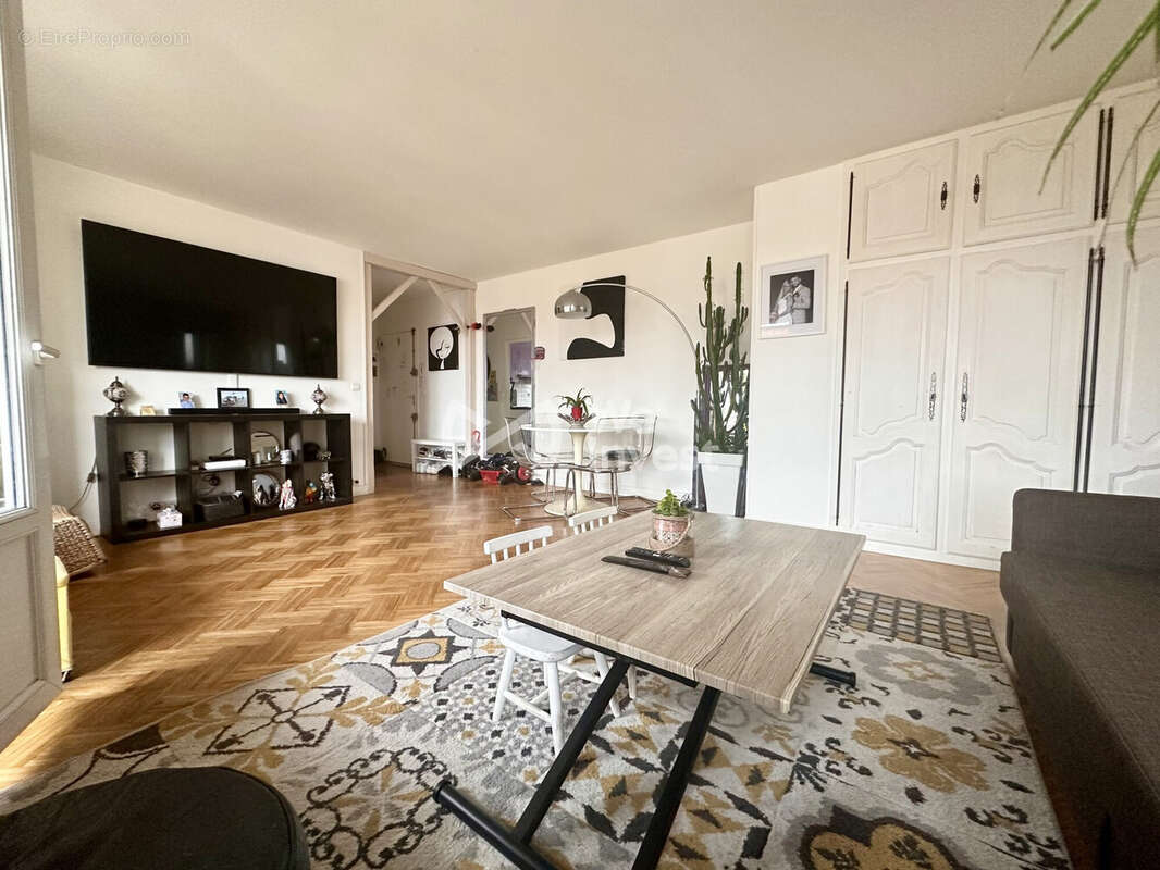 Appartement à COLOMBES