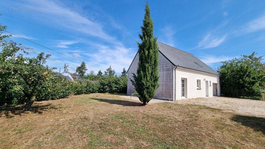 VUE EXTERIEURE - Maison à SORIGNY