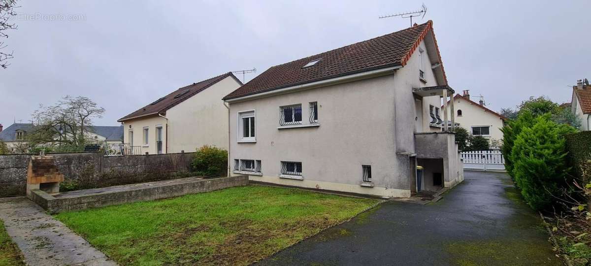 Maison à LA ROCHETTE