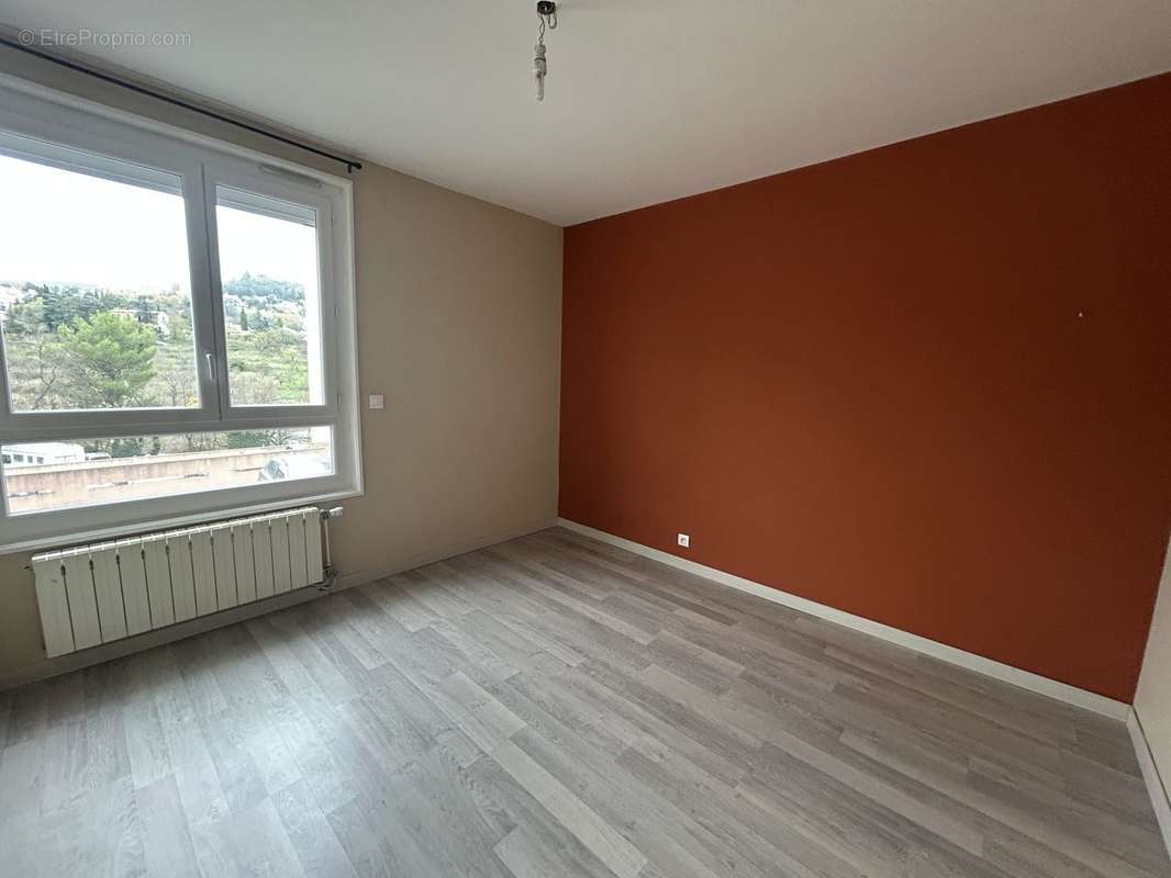 Appartement à PRIVAS