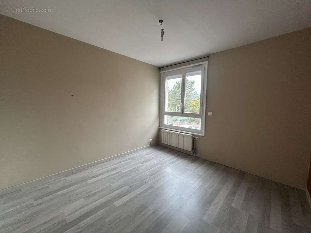 Appartement à PRIVAS