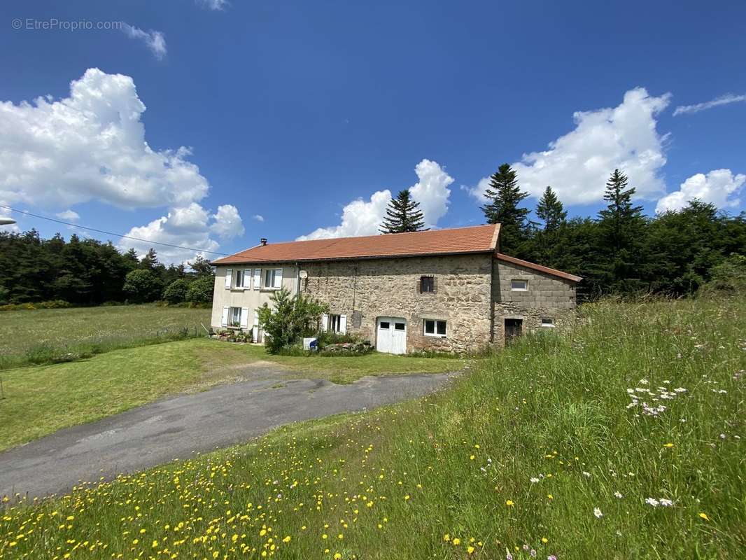 Maison à COUCOURON