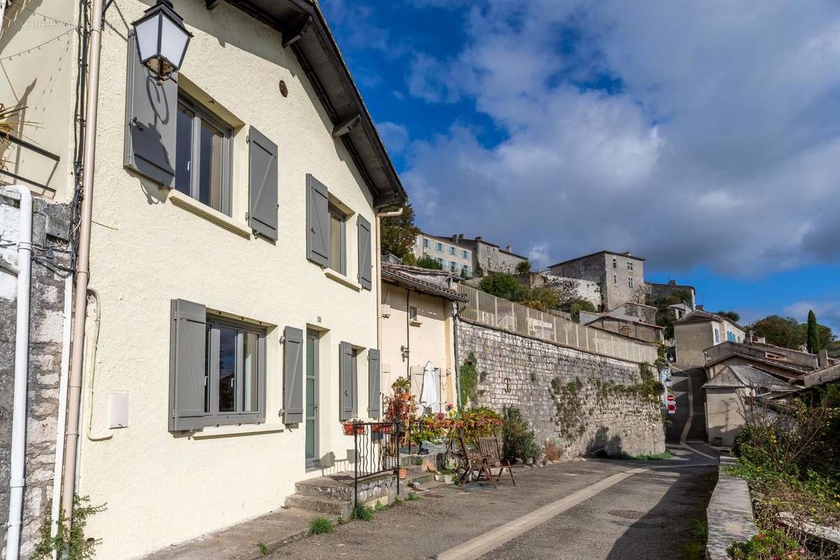 Maison à LAUZERTE