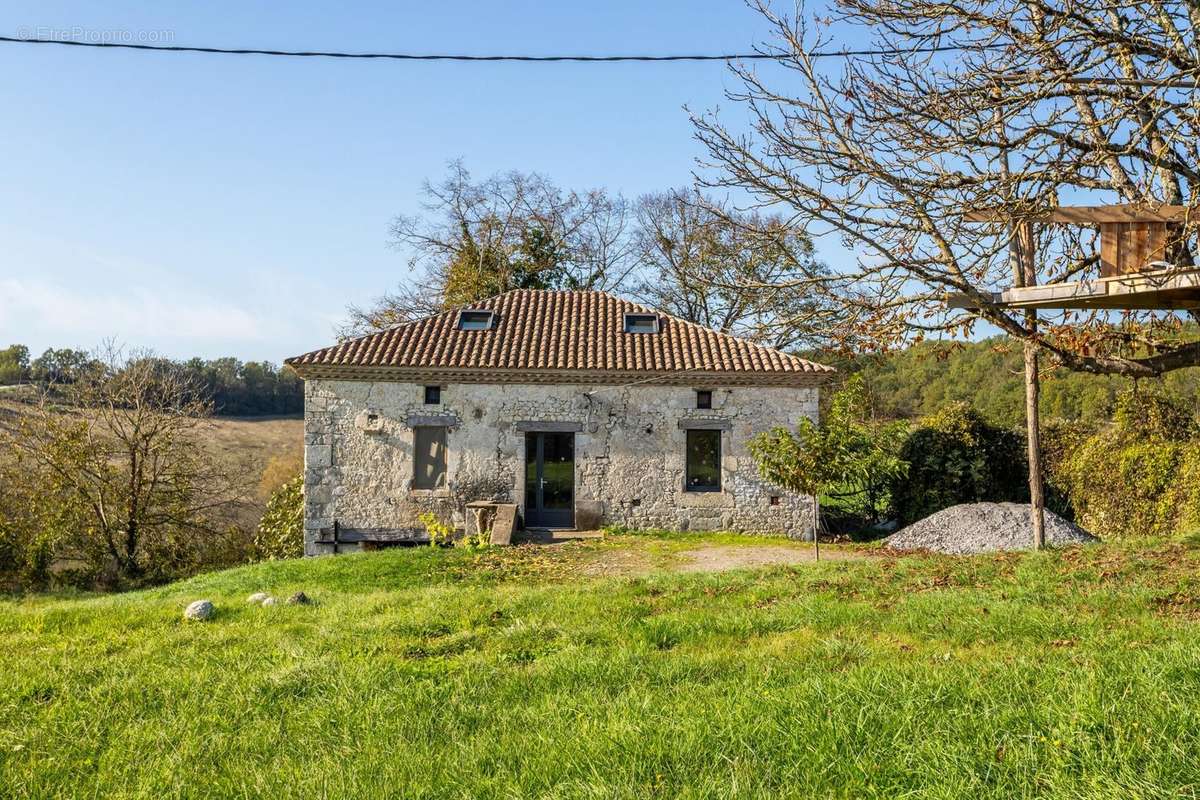 Maison à LACOUR