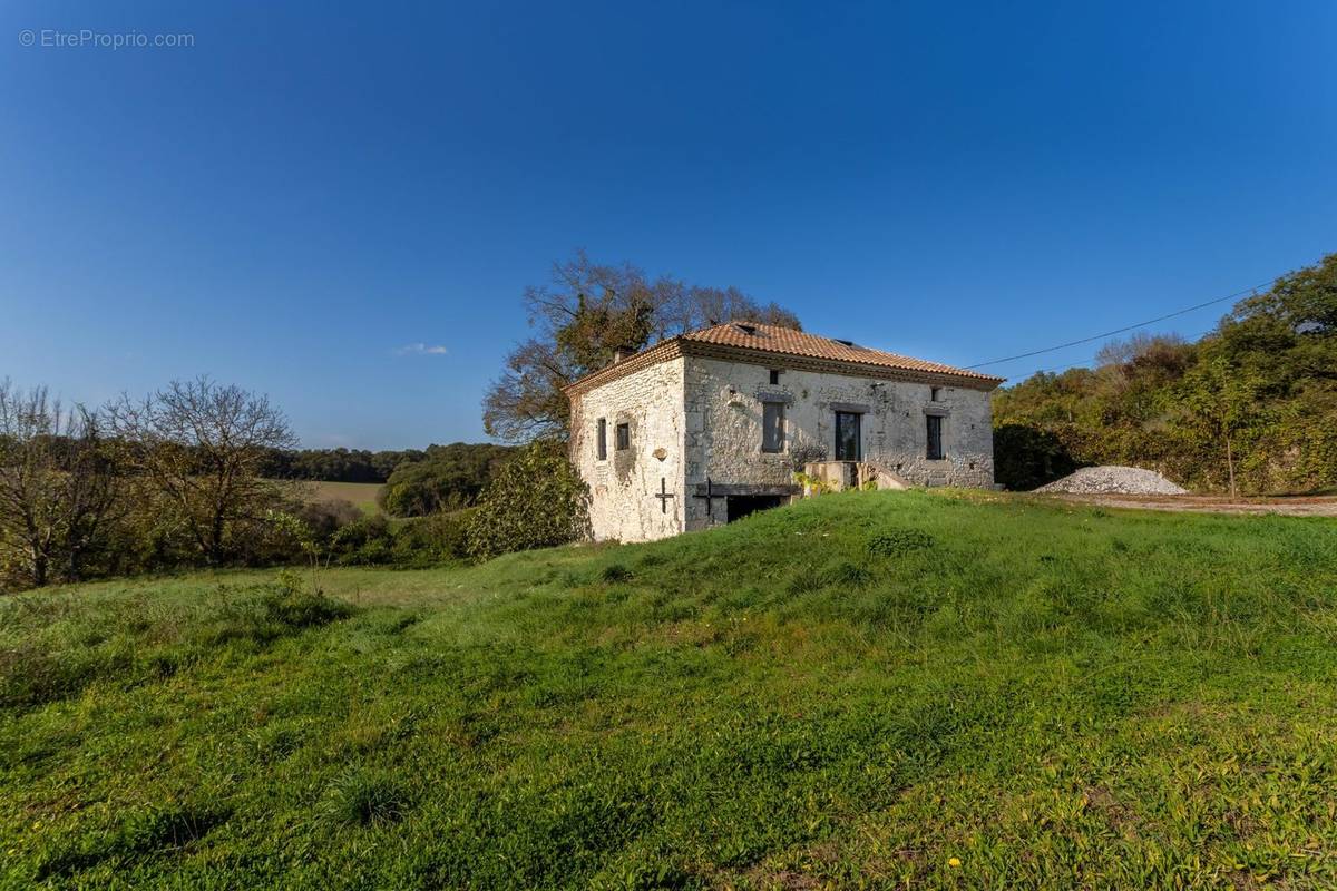 Maison à LACOUR