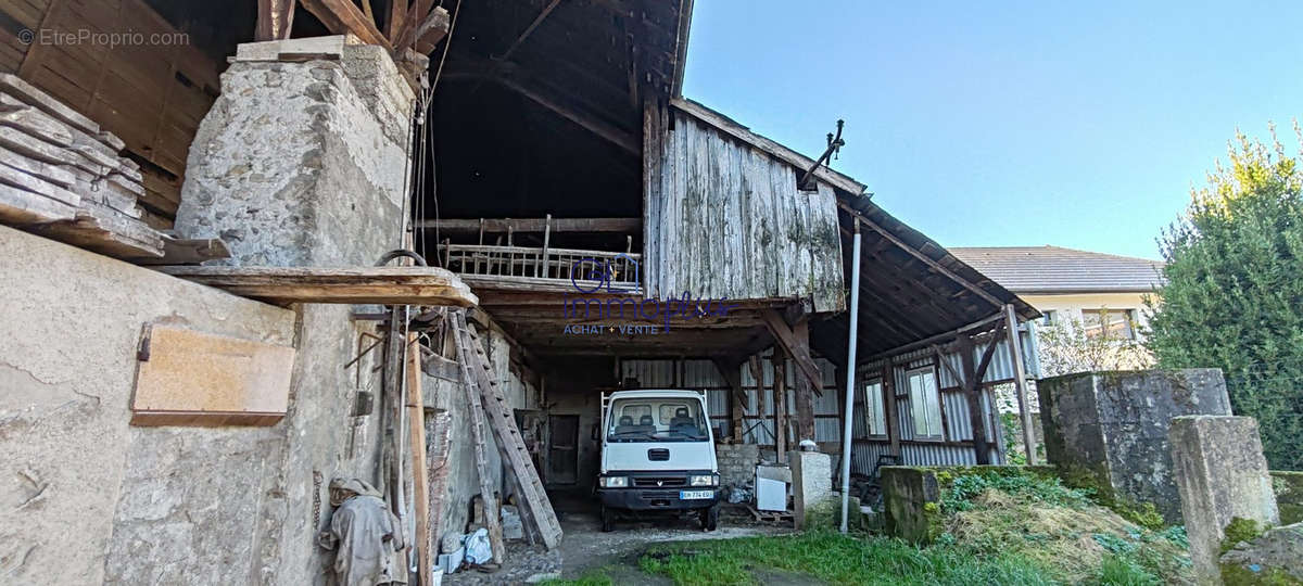 Maison à GILLY-SUR-ISERE