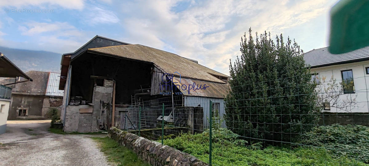 Maison à GILLY-SUR-ISERE