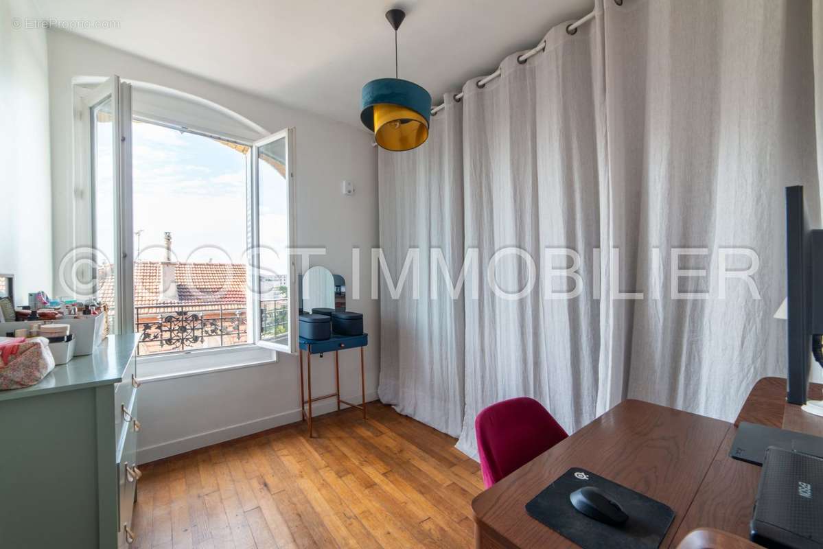 Appartement à COLOMBES