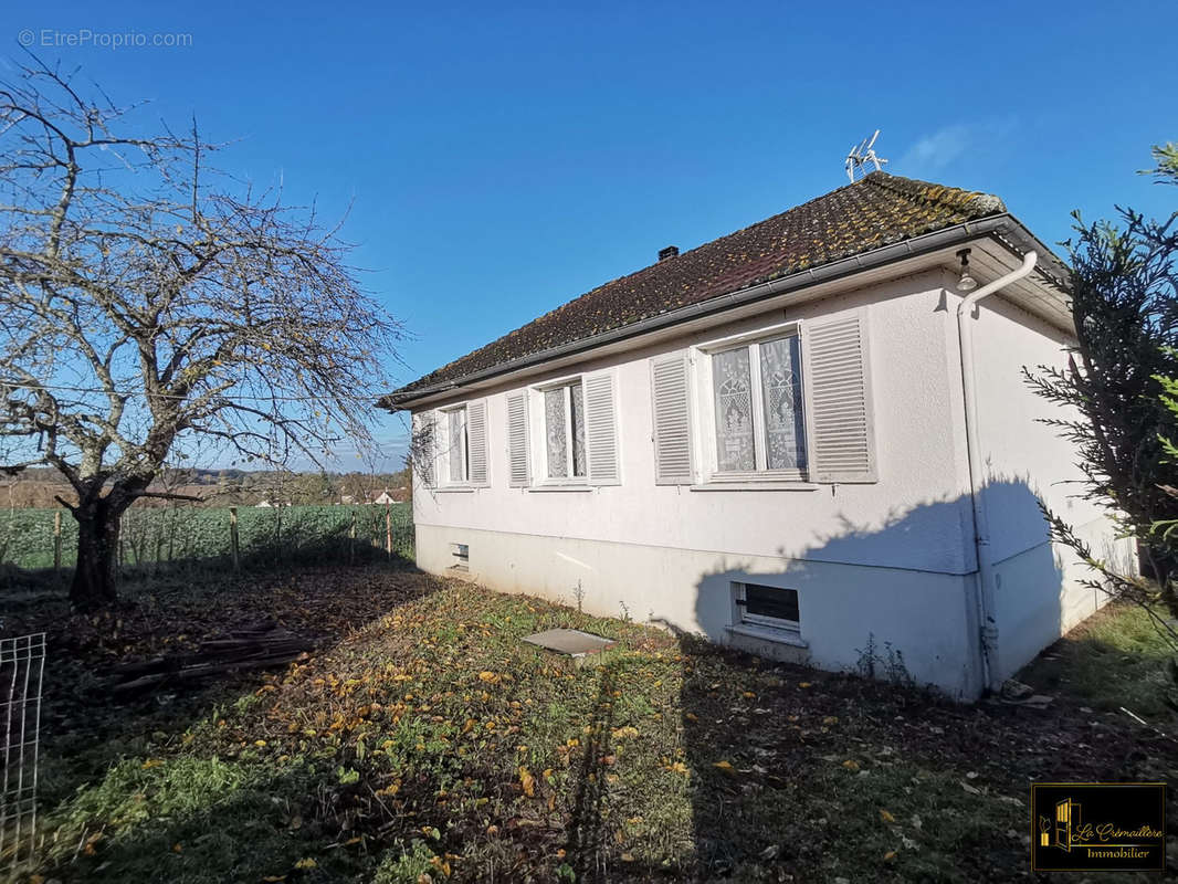 Maison à SAINT-CYR-SOUS-DOURDAN