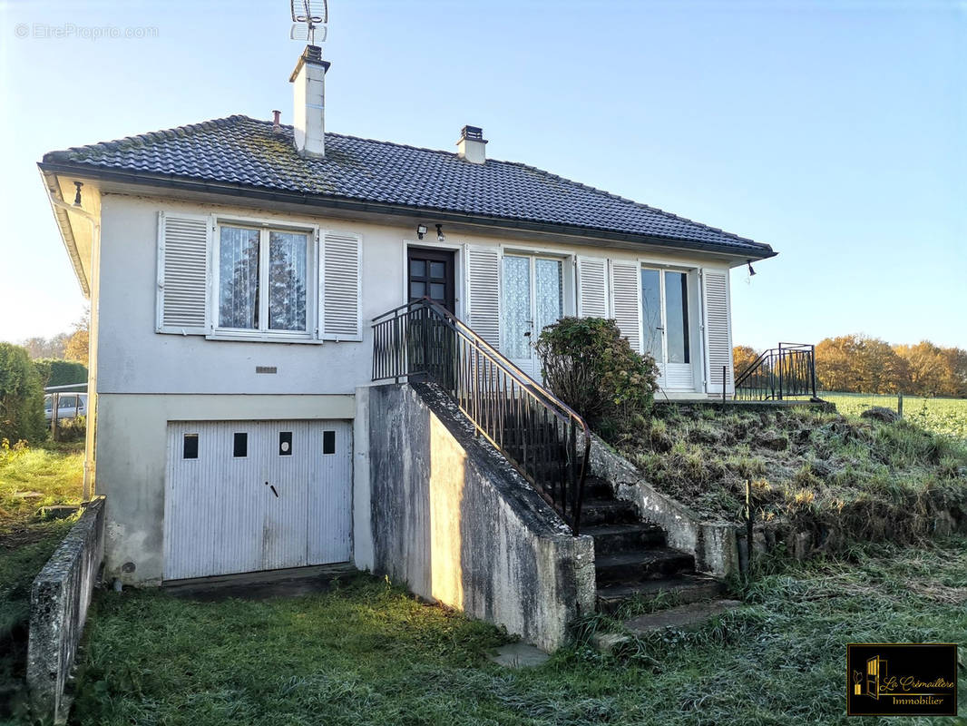 Maison à SAINT-CYR-SOUS-DOURDAN