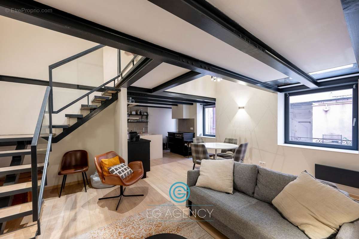 Appartement à MARSEILLE-2E