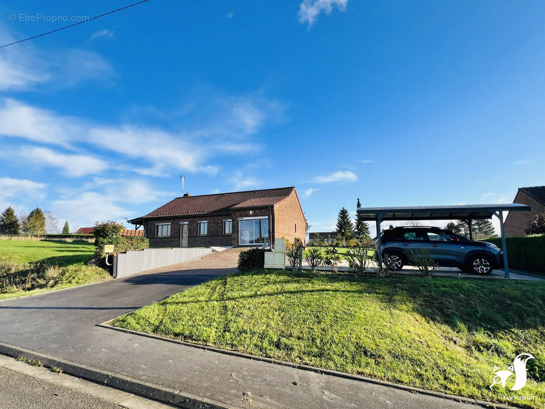 Maison à CREVECOEUR-SUR-L&#039;ESCAUT