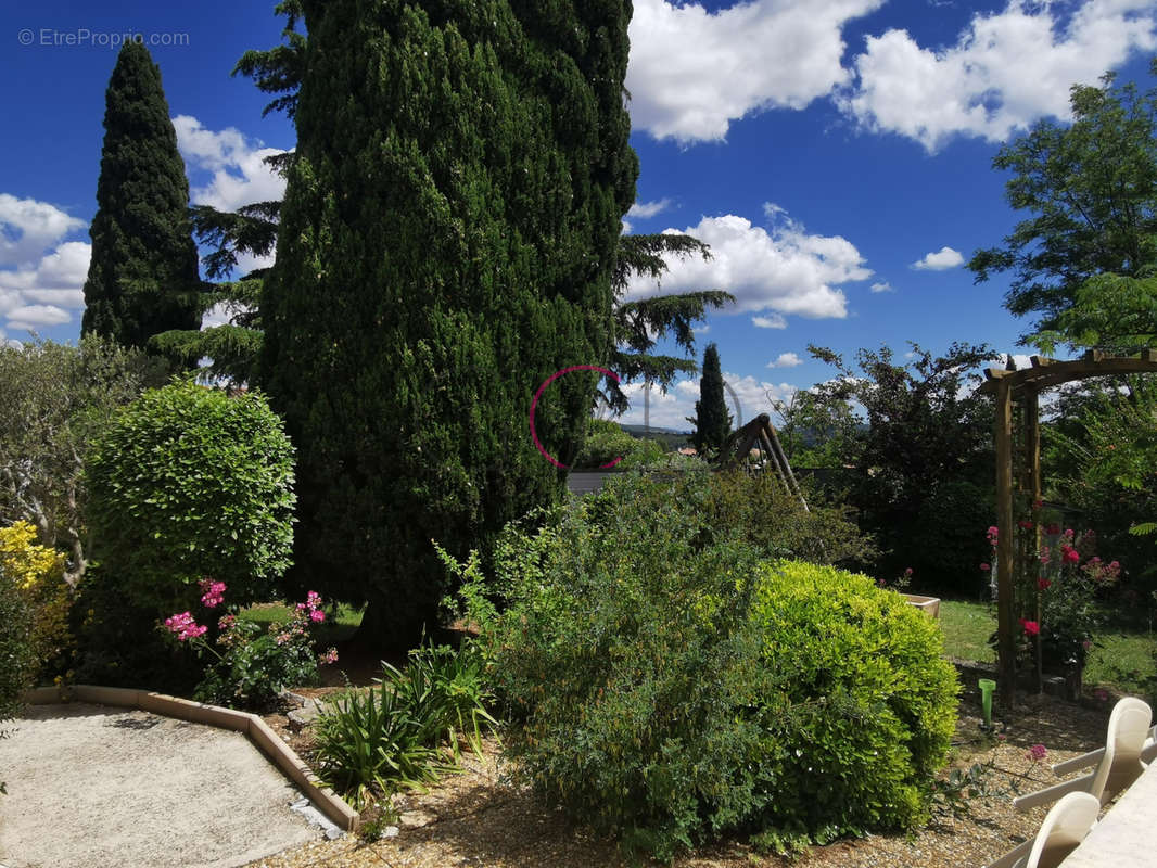 Maison à COUDOUX