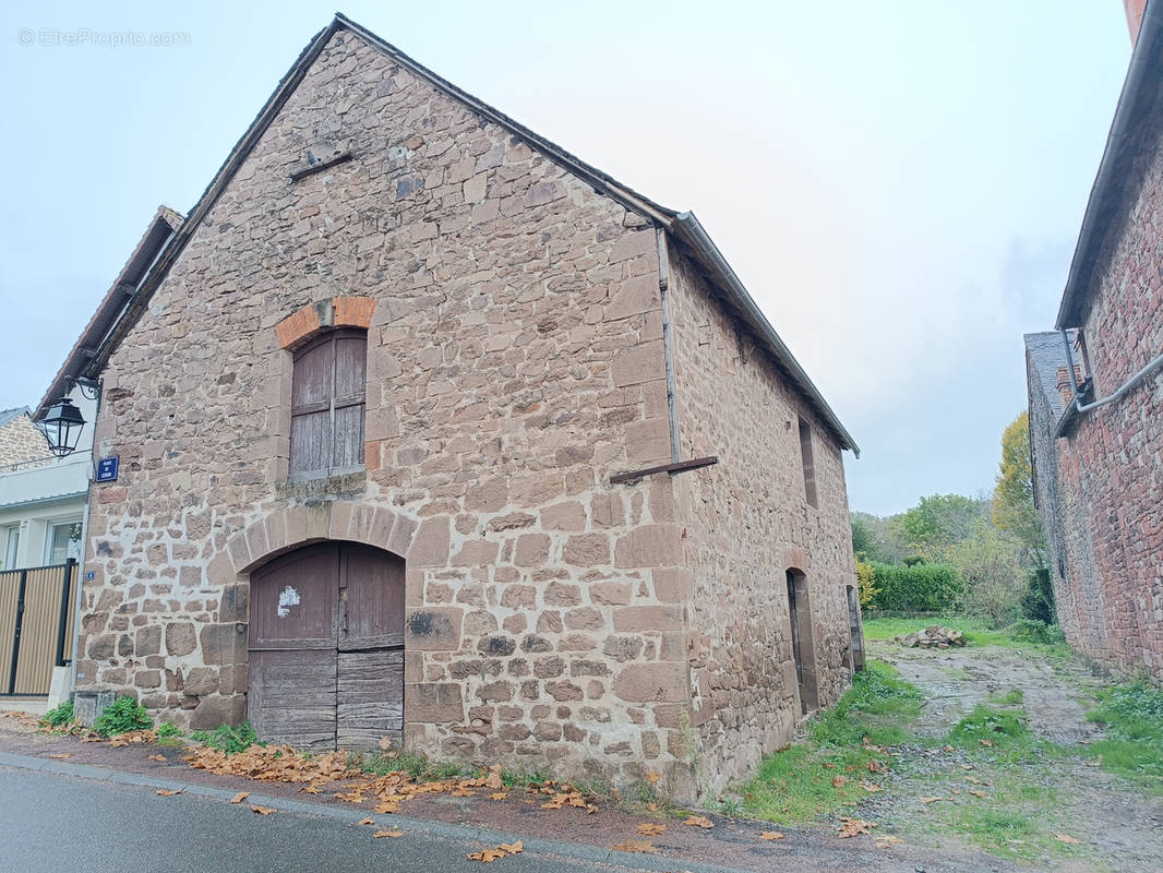 Maison à MEYSSAC