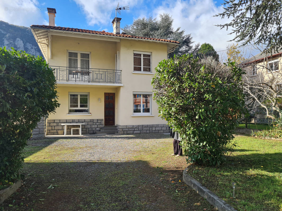 Maison à TARASCON-SUR-ARIEGE