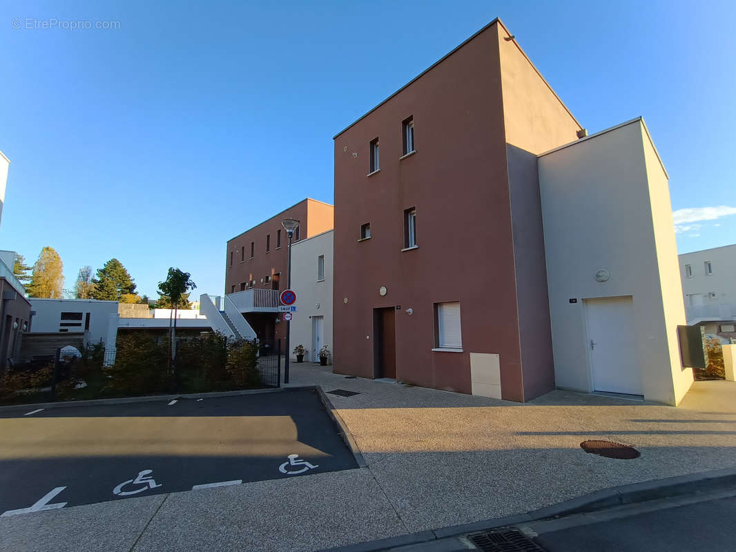 Appartement à HEROUVILLE-SAINT-CLAIR