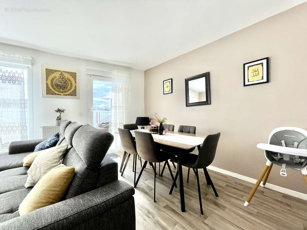 Appartement à HEROUVILLE-SAINT-CLAIR