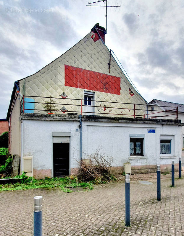 Maison à AULNOYE-AYMERIES