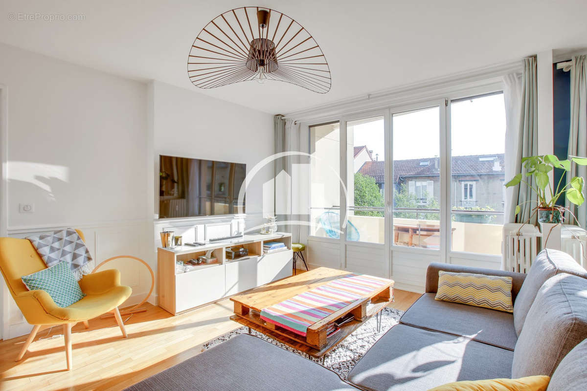 Appartement à SURESNES