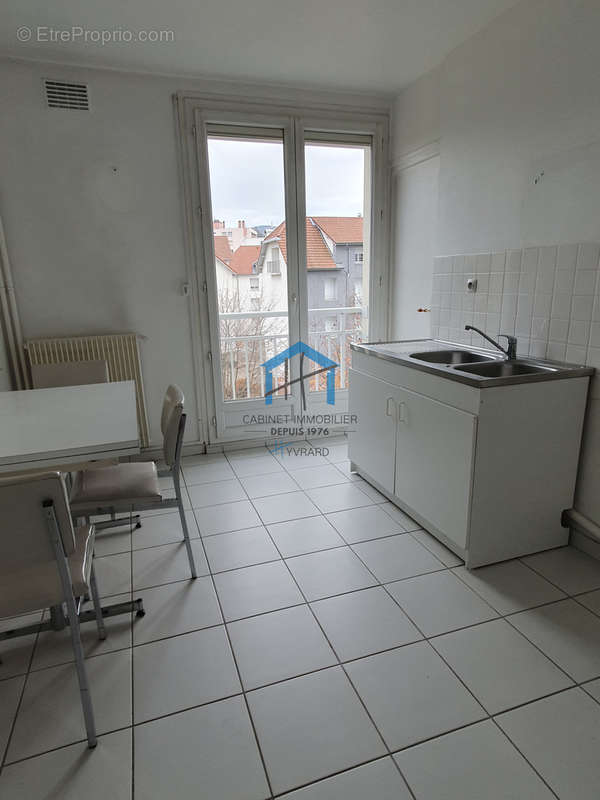 Appartement à SAINT-ETIENNE